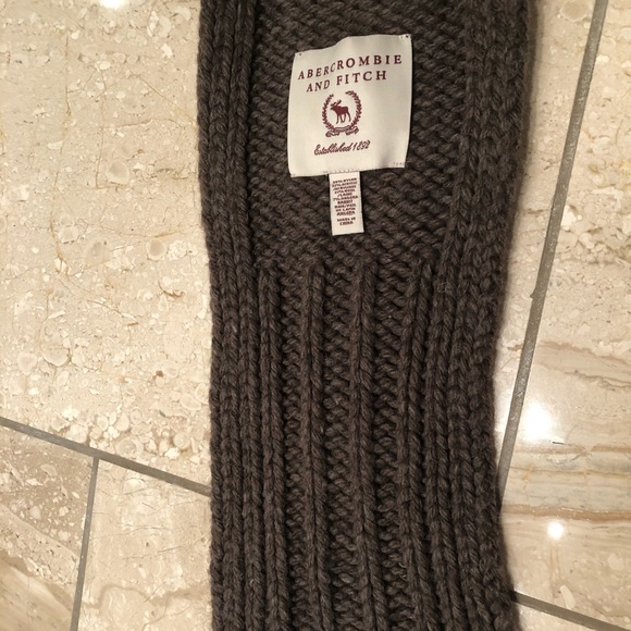Abercrombie & Fitch scarf - Picture 4 of 7